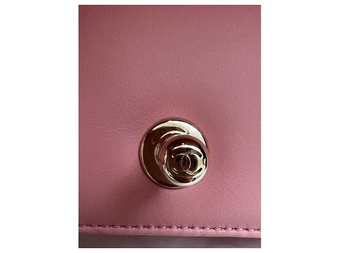 Bolso Chanel Boy Chanel en piel rosa - vista 14