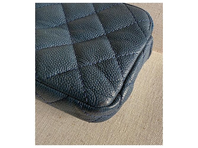 Chanel Wallet on Chain (WOC) in pelle caviar matelassé Blu Navy - vista 17
