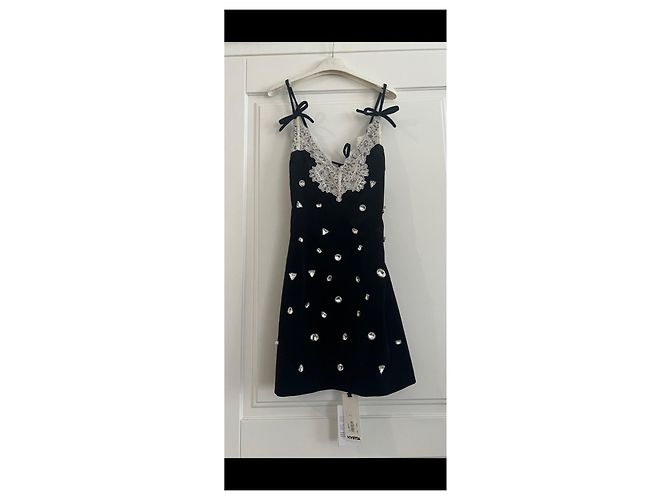 Autre Marque Vivetta Mini-Samtkleid in Schwarz mit Kristallen und Spitze - Ansicht 3