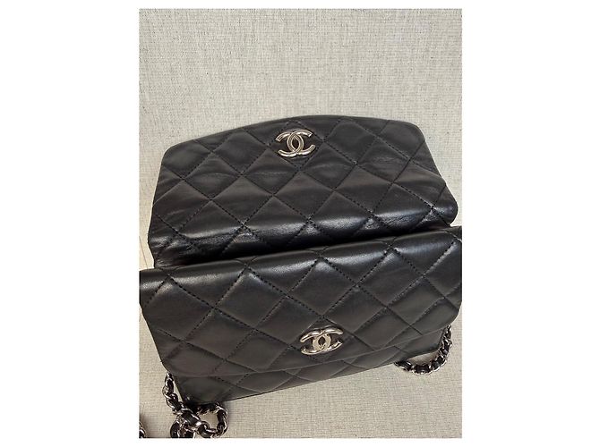 Borsa Chanel Wallet On Chain (WOC) in pelle di agnello nera - vista 10