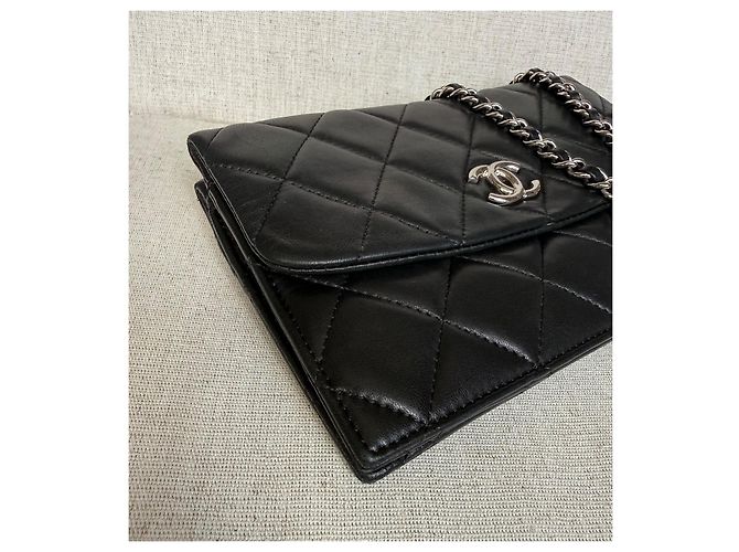 Borsa Chanel Wallet On Chain (WOC) in pelle di agnello nera - vista 13