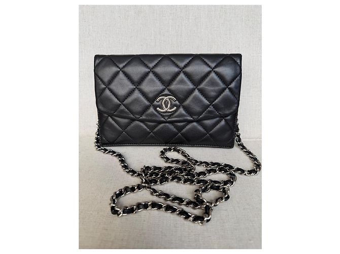 Borsa Chanel Wallet On Chain (WOC) in pelle di agnello nera - vista 5