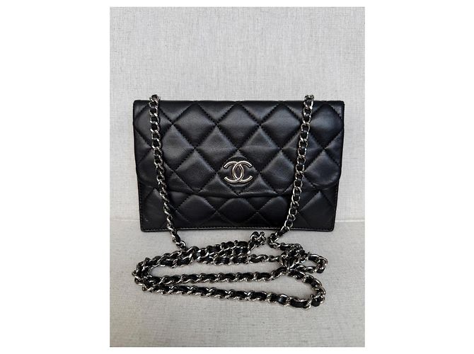 Borsa Chanel Wallet On Chain (WOC) in pelle di agnello nera - vista 7