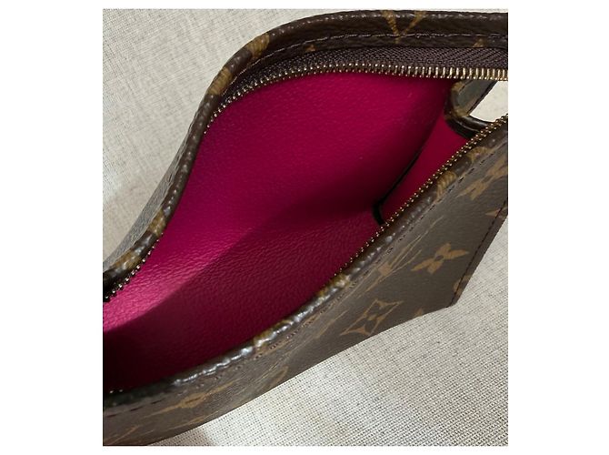 Louis Vuitton Neceser Monogram Marrón - vista 10