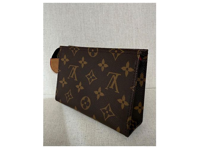Louis Vuitton Neceser Monogram Marrón - vista 3