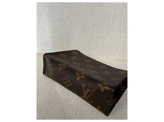 Louis Vuitton Neceser Monogram Marrón - vista 6