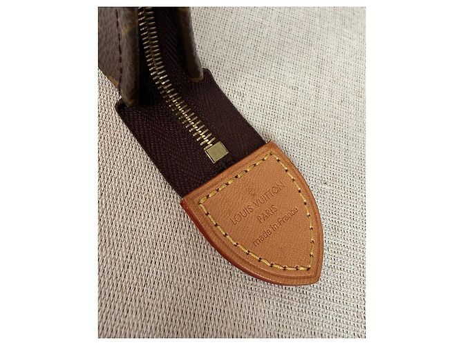 Louis Vuitton Neceser Monogram Marrón - vista 8