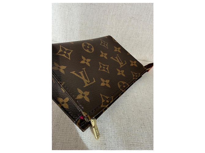 Louis Vuitton Neceser Monogram Marrón - vista 9