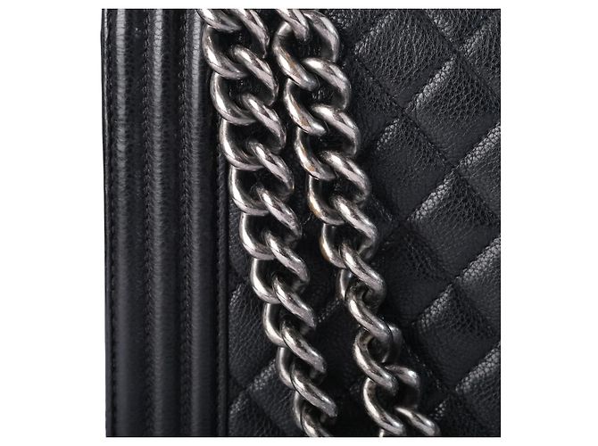 Bolsa de Ombro Chanel Boy Medium em Couro Matelassê - vista 11