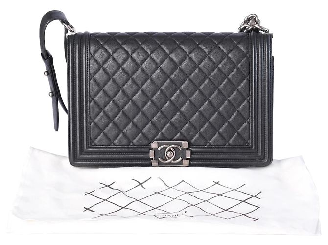 Bolsa de Ombro Chanel Boy Medium em Couro Matelassê - vista 13
