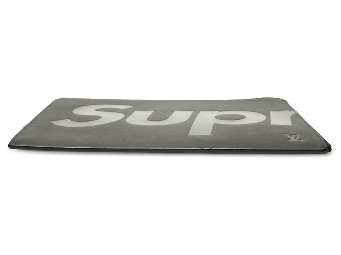 Borsa a pochette Louis Vuitton Supreme Epi Pochette Jour GM nera - vista 3