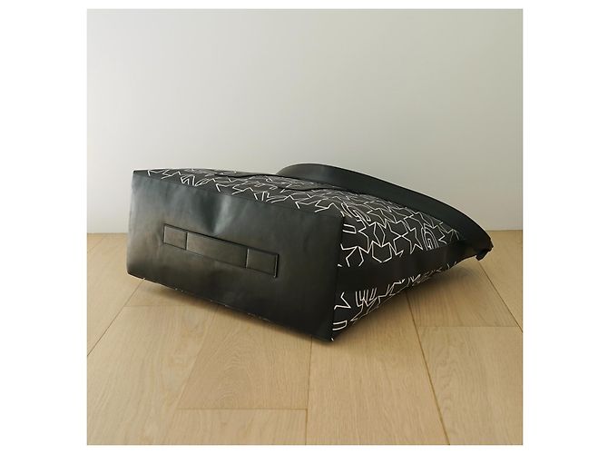 Givenchy Sac Tote en Toile Imprimé Étoiles Noir - vue 10
