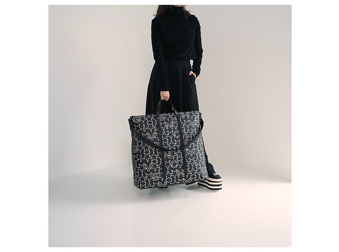 Givenchy Sac Tote en Toile Imprimé Étoiles Noir - vue 2