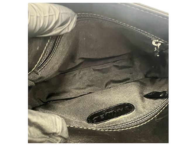 Chanel Vintage Coco Mark Schultertasche aus Leder - Ansicht 10