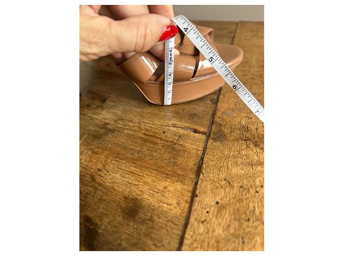 Saint Laurent Tribute sandalias de charol marrón - vista 7