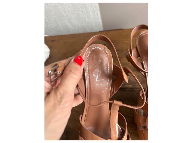 Saint Laurent Tribute sandalias de charol marrón - vista 9