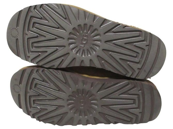 Stivaletti in pelle di pecora UGG W CLASSIC MINI CRESCENT - vista 7