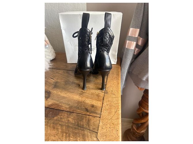 Autre Marque Victoria/Tomas Botins em couro e malha pretos - vista 3