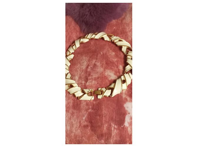 Set Collana e Bracciale Givenchy in metallo dorato e smalto bianco - vista 13
