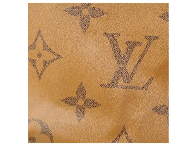 Saco Tote Louis Vuitton Monogram Giant Reverse OnTheGo GM - vista 8