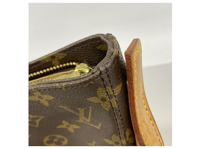 Sac à épaule Louis Vuitton Monogram Looping GM - vue 9