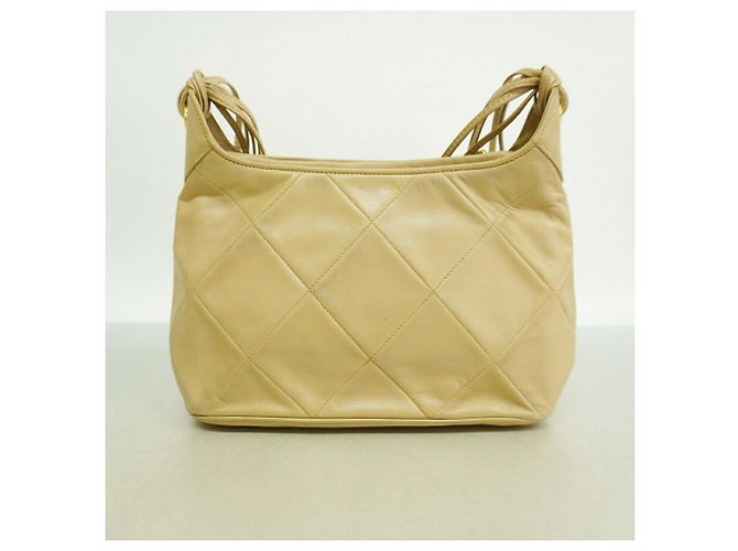 Borsa a tracolla Chanel Matelassé in pelle beige - vista 11