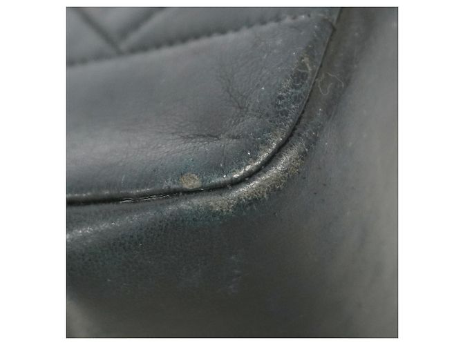 Borsa a tracolla Chanel Diana con catena in pelle d'agnello nera - vista 6