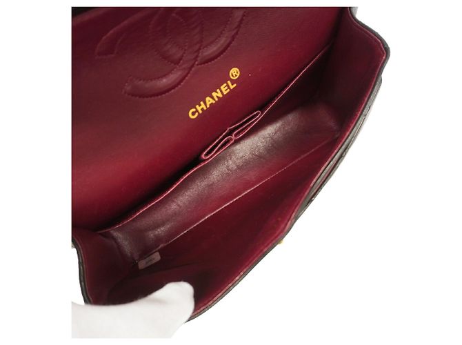 Chanel Matelassé Schultertasche - Ansicht 4
