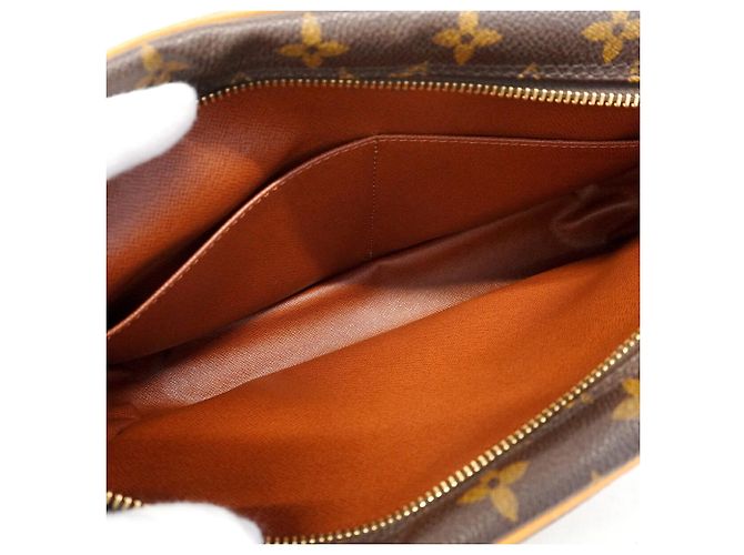 Sac pochette Louis Vuitton Monogram Compiegne 28 - vue 4