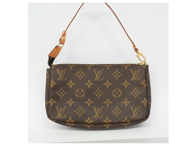 Louis Vuitton Monogram Pochette Accessoires - vista 9