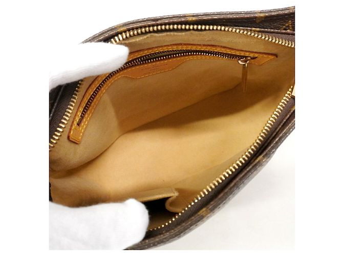Borsa a tracolla Louis Vuitton Monogram Looping MM - vista 4