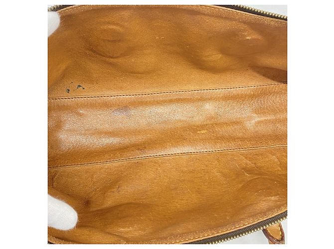 Bolsa Louis Vuitton Monogram Sac Triangle - vista 4