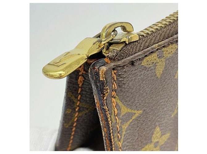 Bolsa Louis Vuitton Monogram Sac Triangle - vista 8