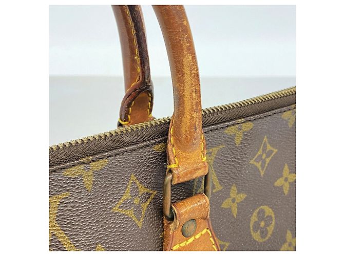 Bolsa Louis Vuitton Monogram Sac Triangle - vista 9