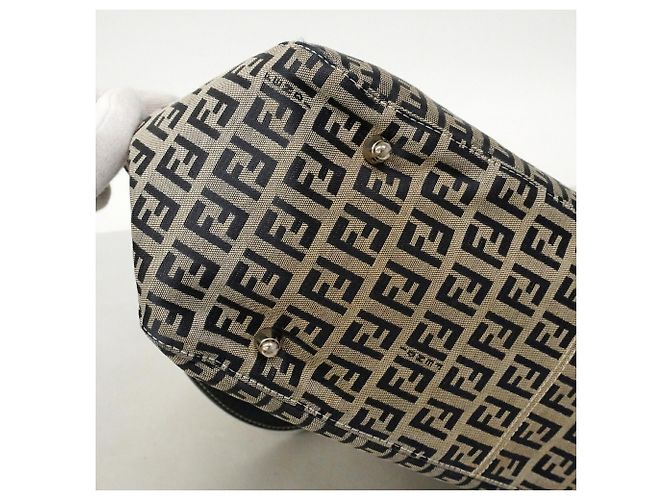 Bolsa de mão Fendi Zucchino em nylon e canvas - vista 11