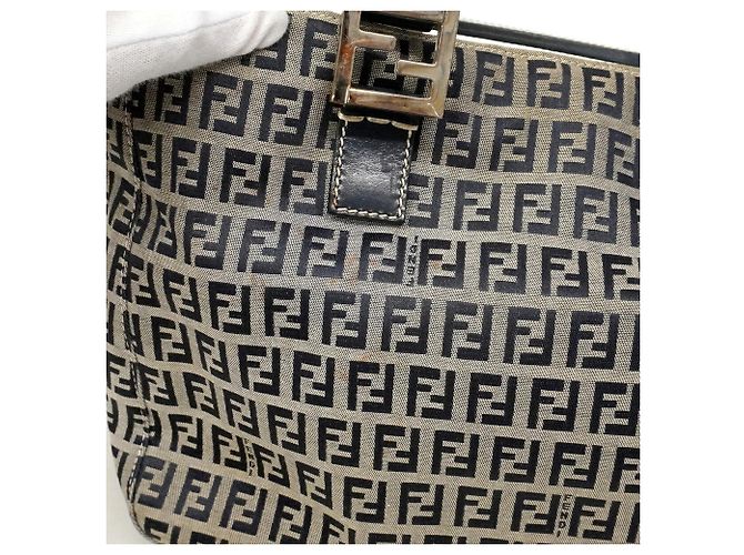 Bolsa de mão Fendi Zucchino em nylon e canvas - vista 6