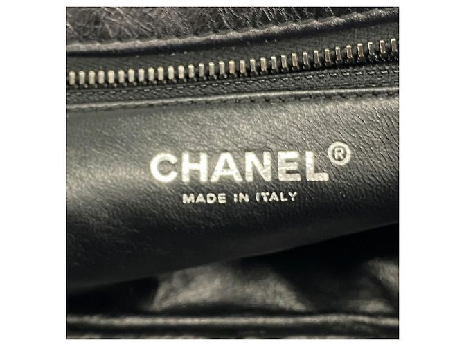 Bolsa de ombro Chanel em couro de bezerro preto - vista 5