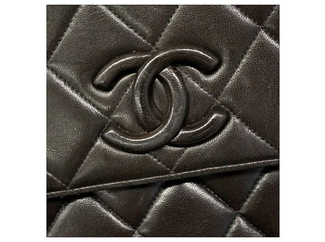 Borsa a tracolla Chanel Matelassé in pelle d'agnello - vista 10