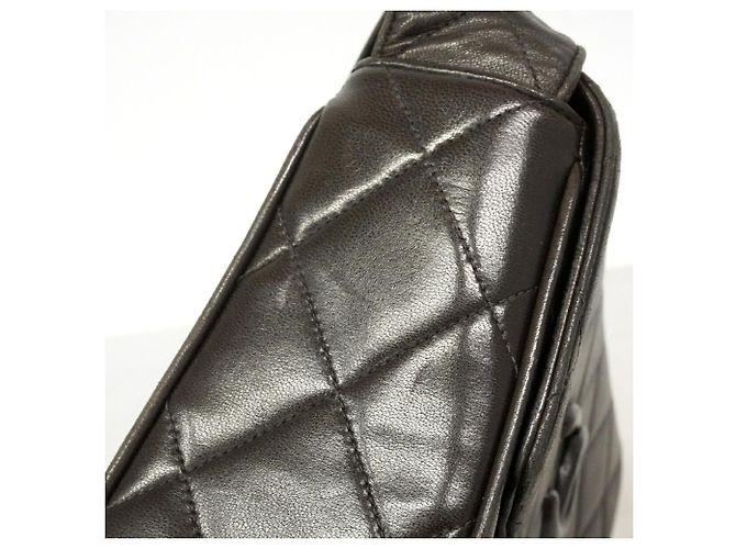 Borsa a tracolla Chanel Matelassé in pelle d'agnello - vista 9