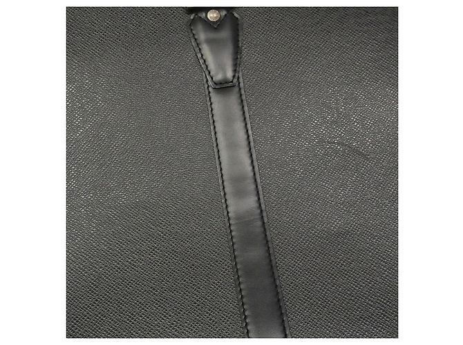 Pasta Louis Vuitton Taiga em Ardoise - vista 12
