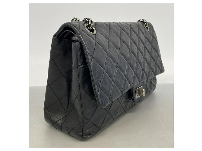 Bolsa de ombro Chanel em couro de bezerro preto - vista 2