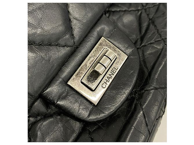 Bolsa de ombro Chanel em couro de bezerro preto - vista 9