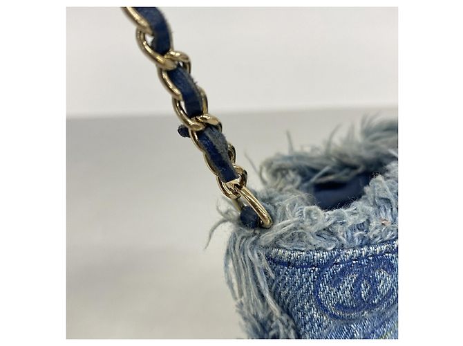Borsa a tracolla con catena Chanel Matelassé - vista 10