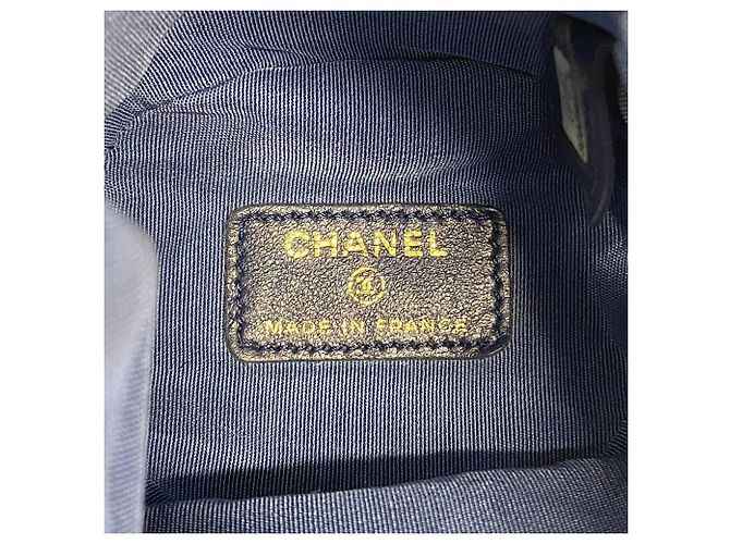 Borsa a tracolla con catena Chanel Matelassé - vista 5