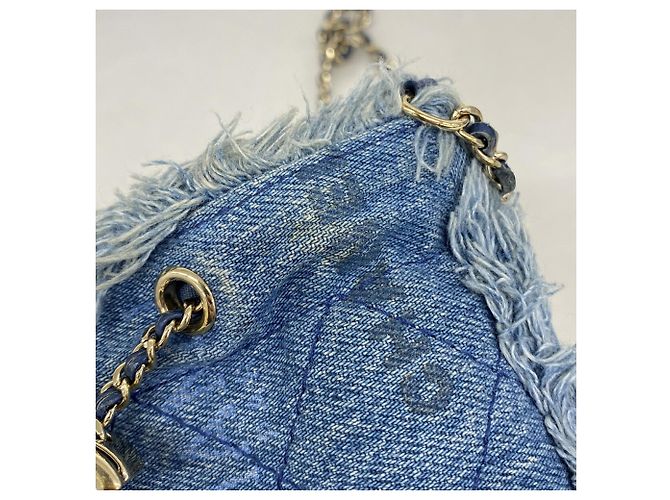 Borsa a tracolla con catena Chanel Matelassé - vista 7