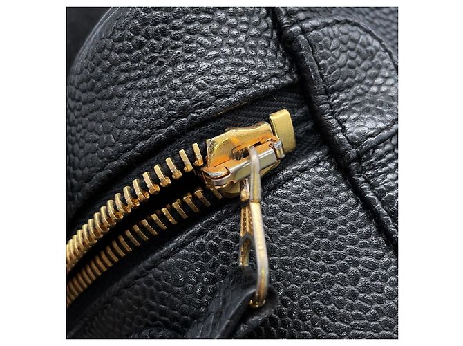Borsa Vanity Chanel in pelle Caviar nera - vista 11