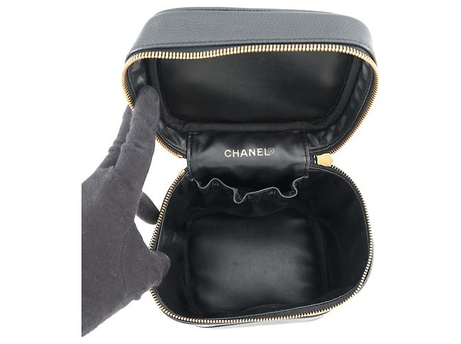 Borsa Vanity Chanel in pelle Caviar nera - vista 5