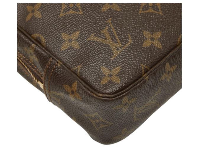 Louis Vuitton Monogram Trousse Toilette 23 Clutch Bag - vista 4
