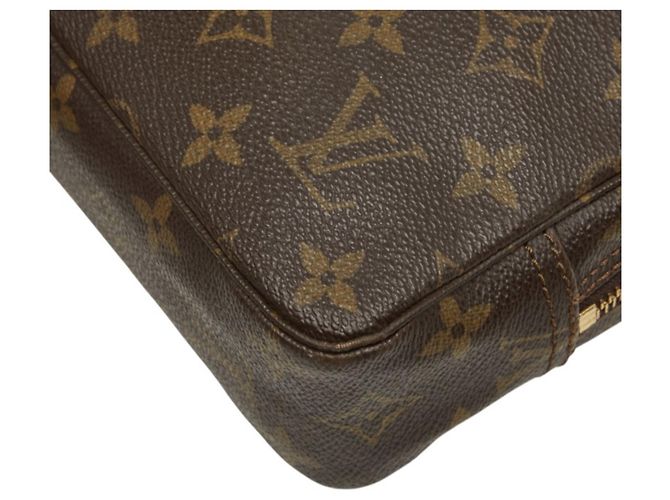 Louis Vuitton Monogram Trousse Toilette 23 Clutch Bag - vista 7