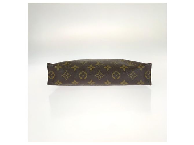 Louis Vuitton Monogram Pochette Toilette 26 Clutch Bag - vista 10